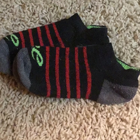 Boy 5-6 ASIC sports socks 5 x Pairs - Picture 4 of 6